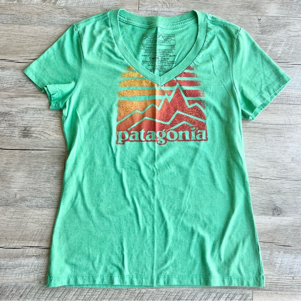 Patagonia Organic T-Shirt Green Mountain Sunset